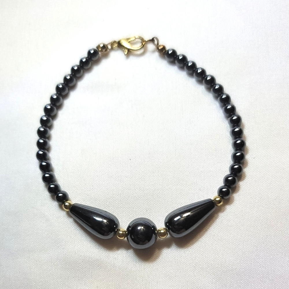 Dainty Black Hematite and Gold Beaded Bracelet